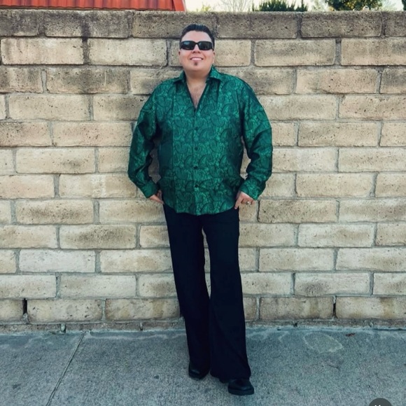 Meet your Posher, Jonathan - Picture 1 of 2